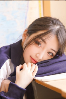 《年轻女教师》hd在线